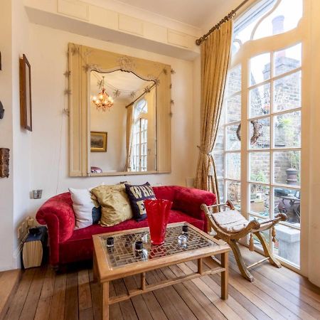 Pass The Keys Split-Floors Antique Apartment In Portobello Road Лондон Екстер'єр фото