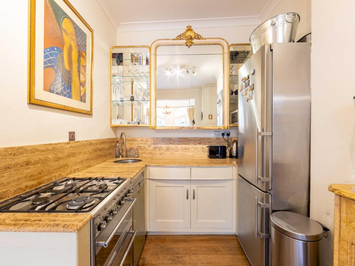Pass The Keys Split-Floors Antique Apartment In Portobello Road Лондон Екстер'єр фото