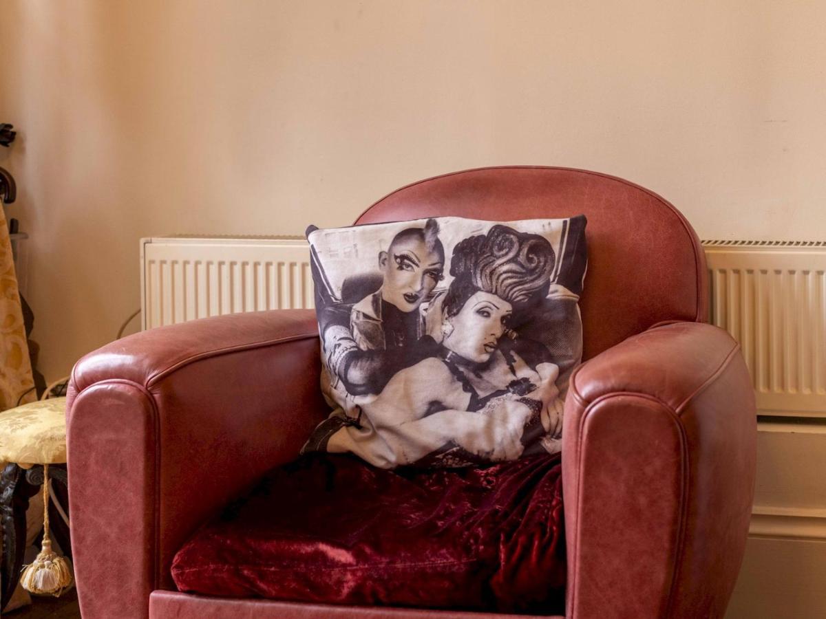 Pass The Keys Split-Floors Antique Apartment In Portobello Road Лондон Екстер'єр фото